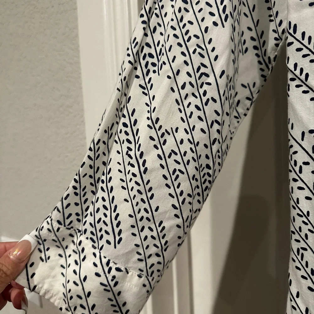 Talbots White and Blue Patterned Button-Up Shirt - Picture 3 of 4